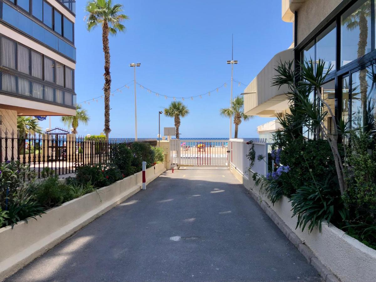 Apartamento Torre Levante, Primera Linea De Playa Benidorm Exterior foto